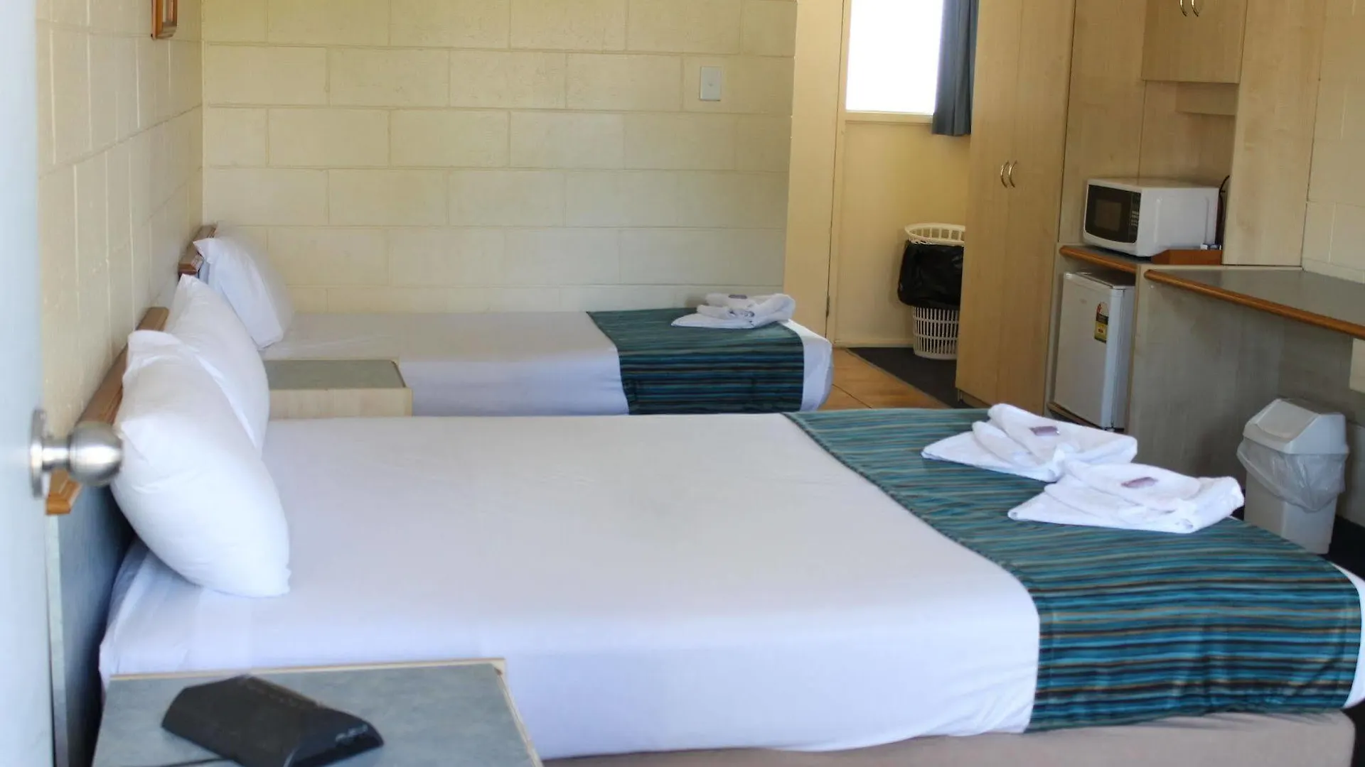 Rocky Glen Hotel Motel Gladstone