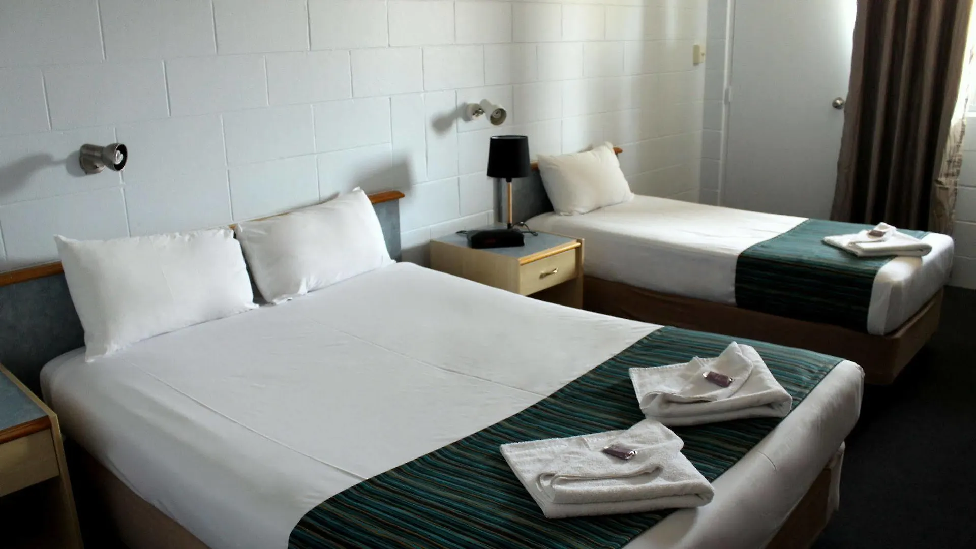 Rocky Glen Hotel Motel Gladstone 3*,