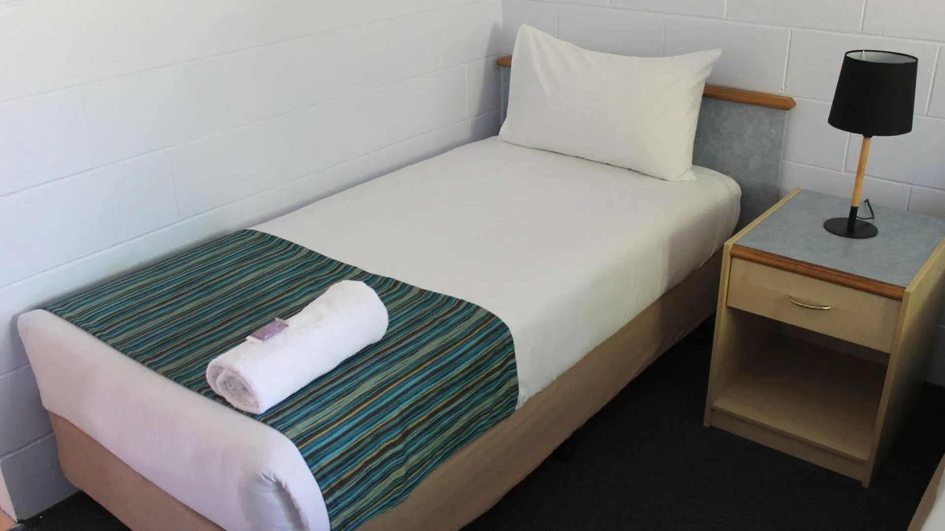 Rocky Glen Hotel Motel Gladstone Australia